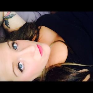 Meet your Posher, Angela